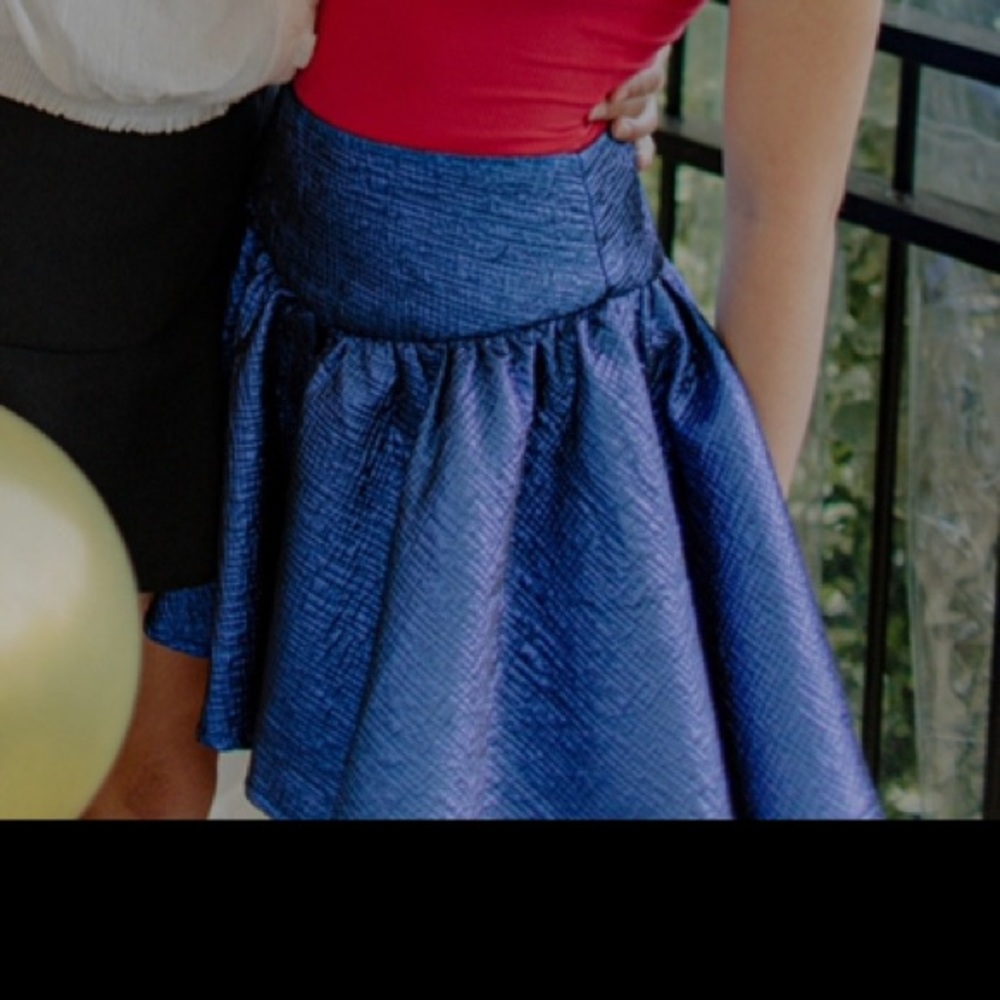 blue metallic do+be skirt!! fits size 0-2 (maybe even 4)